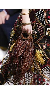 Details Christian Dior , Details Dior Fall 2018 Ready-to-Wear , Детали показа Кристиан Диор , Детали показа Диор осень зима 2018 , Fashion show , неделя моды в Париже , PFW , Мария Грация Кьюри , Mainstyles